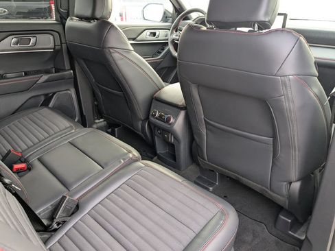 New 2026 Ford Explorer ST-Line w/ ST-Line Street Pack AWD/4WD image 12