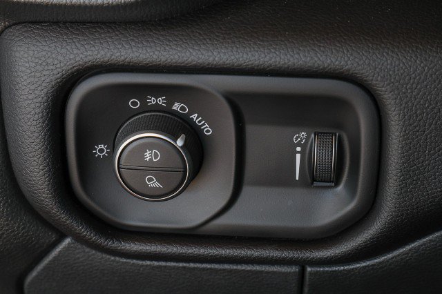Used 2024 RAM 2500 Big Horn AWD/4WD image 27