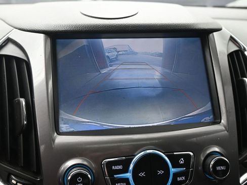 Used 2018 Chevrolet Cruze LT w/ Sun And Sound Package image 32