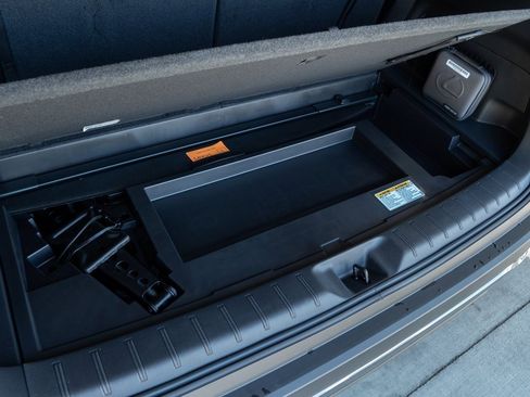 New 2026 Lexus TX 550h AWD Plug-In Hybrid image 13