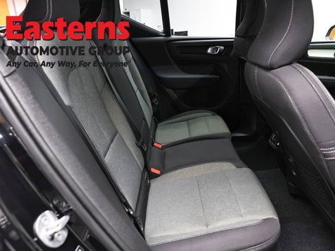Used 2024 Volvo XC40 B5 Core AWD/4WD image 22