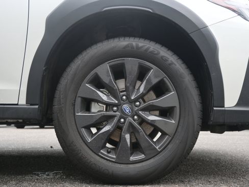 Certified 2025 Subaru Outback Onyx Edition AWD/4WD image 13