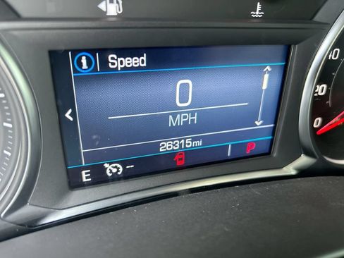 Used 2024 GMC Terrain SLE AWD/4WD image 16