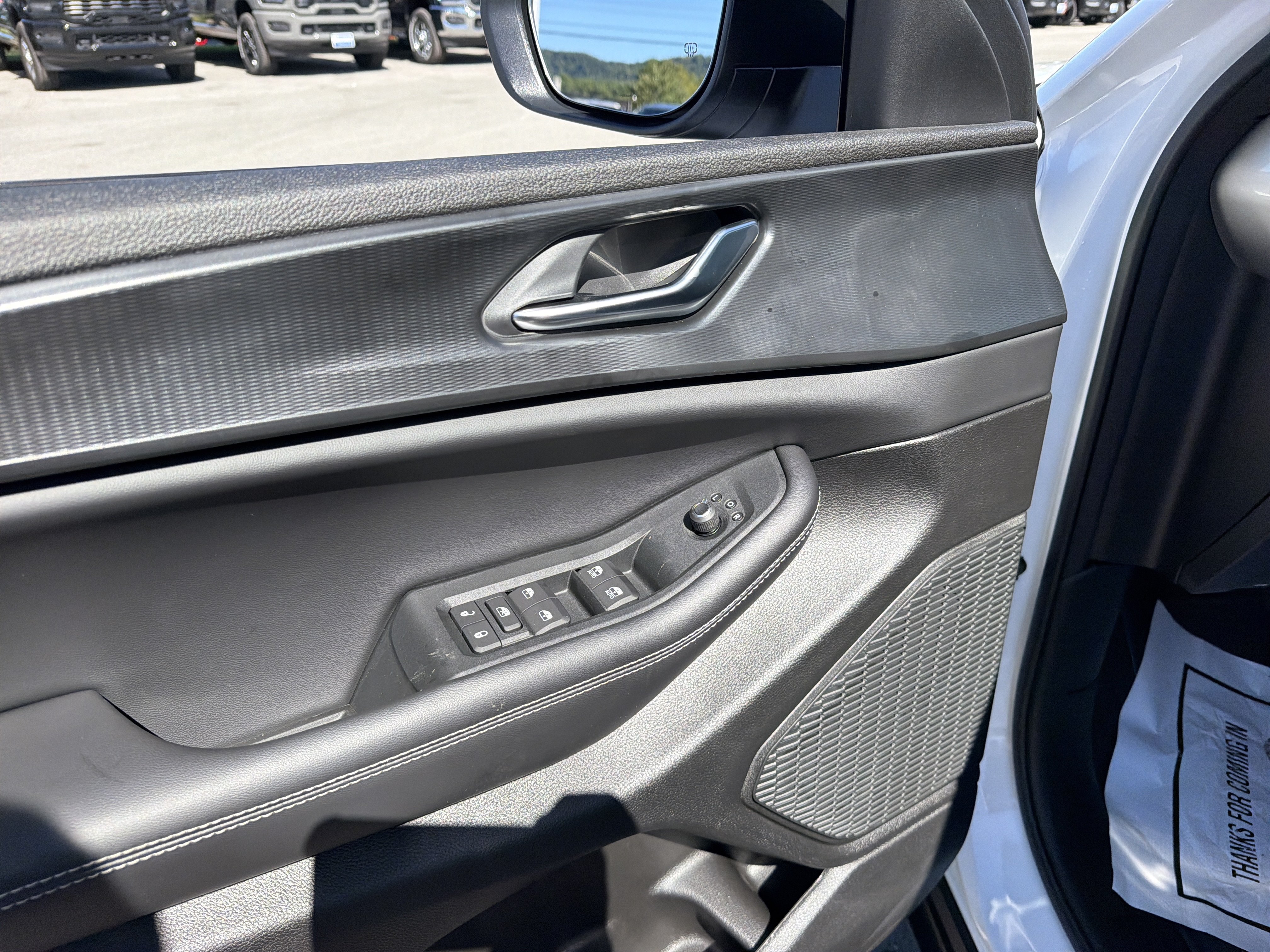 New 2027 Jeep Grand Cherokee Laredo X AWD/4WD image 16