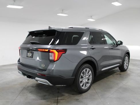 New 2026 Ford Explorer Platinum RWD image 8