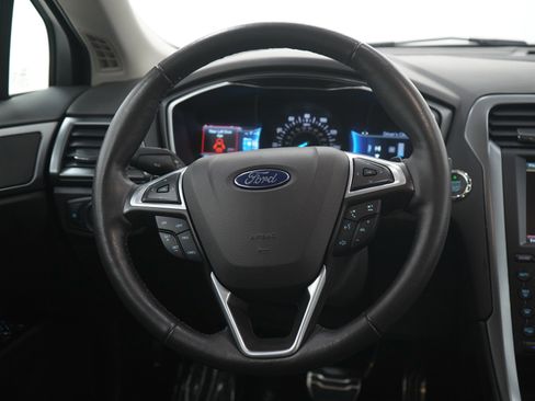 Used 2016 Ford Fusion Titanium image 14