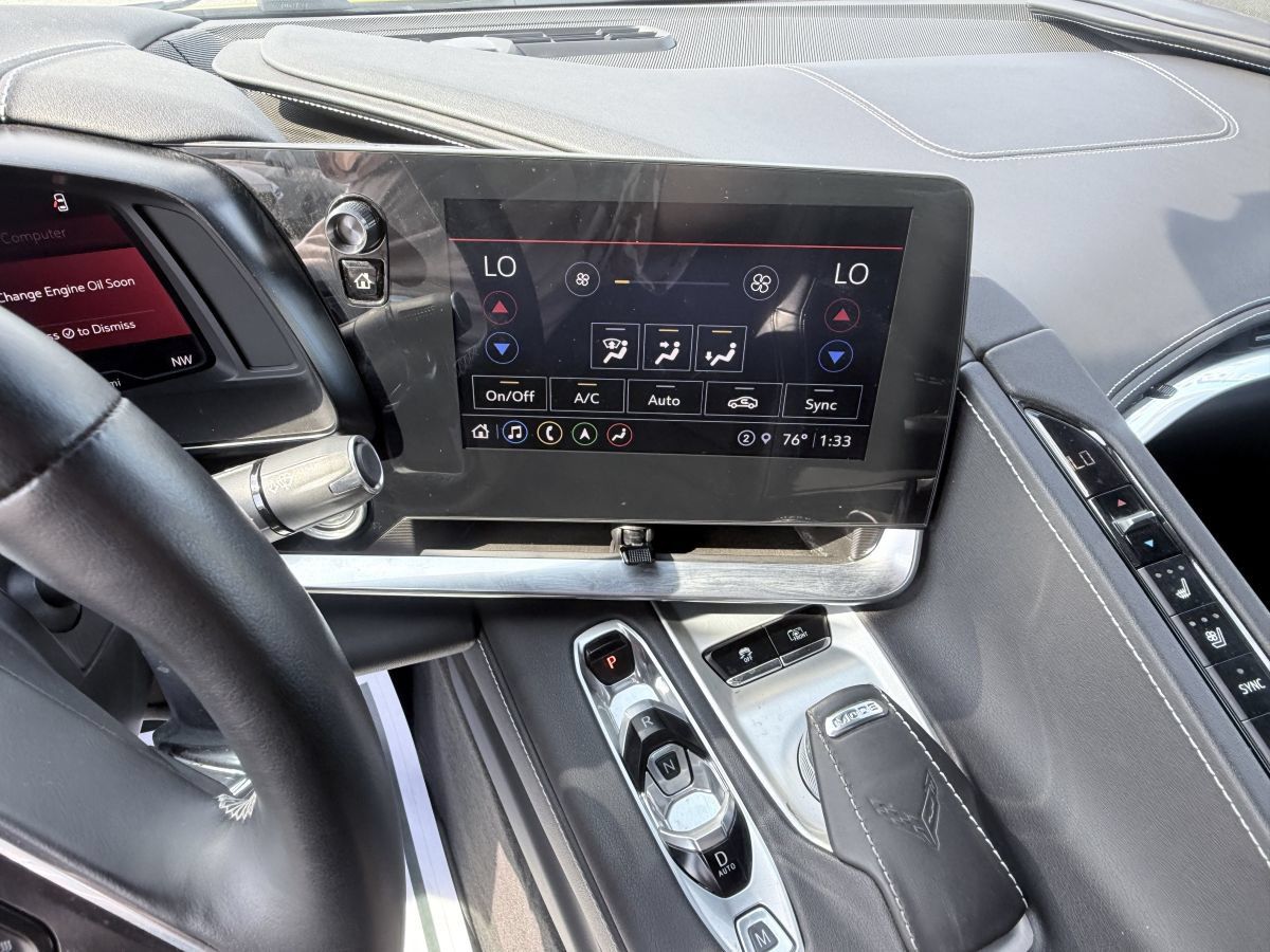 Used 2021 Chevrolet Corvette Stingray Preferred Cpe w/ Z51 Performance Package RWD image 11