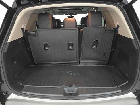 Used 2024 Nissan Pathfinder Platinum w/ Cargo Package AWD/4WD image 19