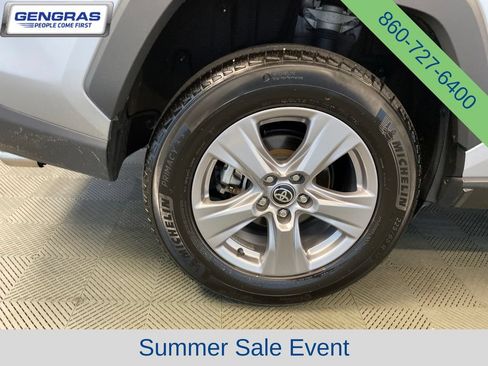 Used 2025 Toyota RAV4 XLE AWD/4WD image 34