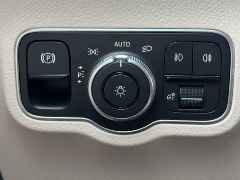 Certified 2025 Mercedes-Benz GLB 250 GLB 250 image 31