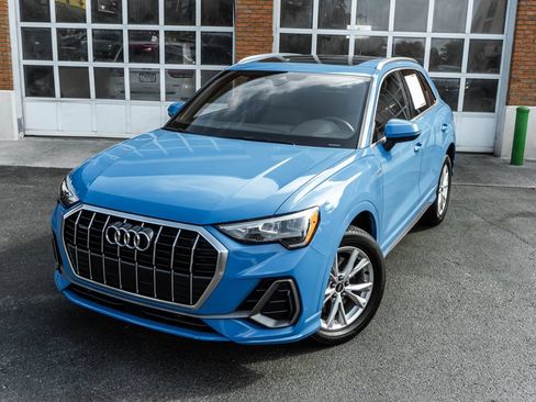 Used 2022 Audi Q3 2.0T Premium AWD/4WD image 2