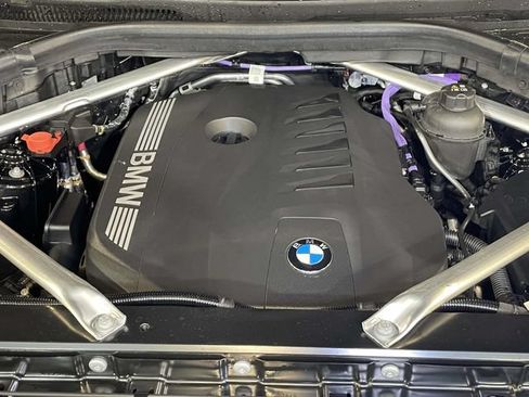 Used 2026 BMW X5 xDrive40i w/ M Sport Package AWD/4WD image 15