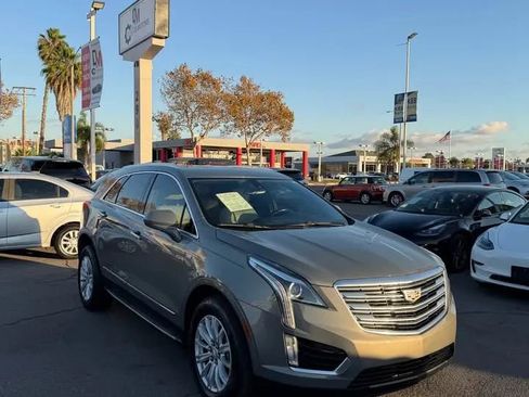 Used 2019 Cadillac XT5 FWD image 4