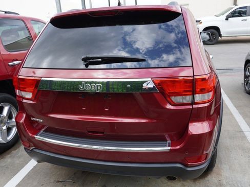 Used 2013 Jeep Grand Cherokee Limited w/ Luxury Group II image 5