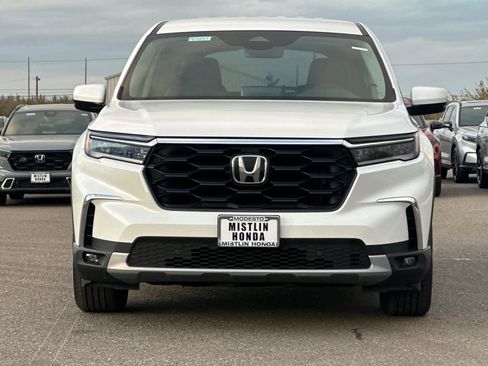 New 2025 Honda Pilot EX-L image 8