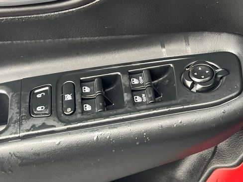 Used 2017 Jeep Renegade Trailhawk image 14