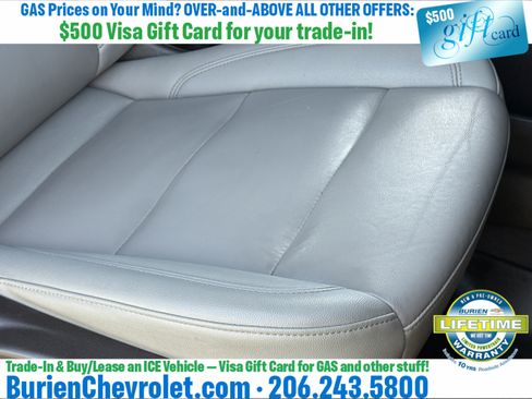 Used 2022 Chevrolet Suburban Z71 w/ Luxury Package AWD/4WD image 23