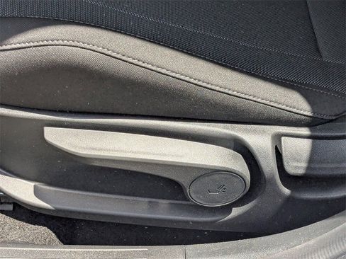 New 2026 Hyundai Elantra SE FWD image 18