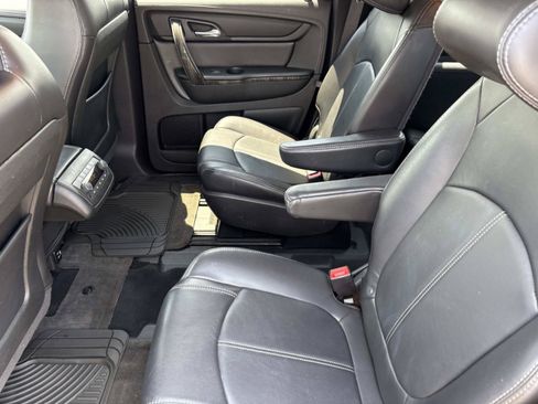 Used 2017 GMC Acadia Limited SLT FWD image 17