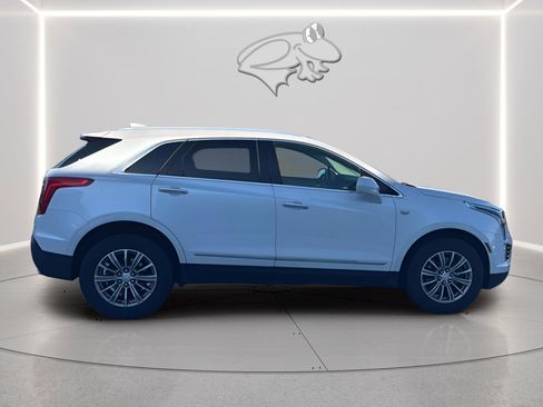 Used 2017 Cadillac XT5 Luxury w/ Driver Awareness Package image 11