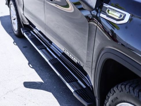 Used 2021 GMC Sierra 1500 Denali w/ Driver Alert Package II AWD/4WD image 19