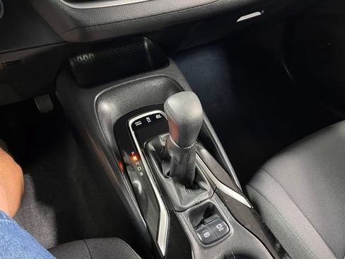 Used 2021 Toyota Corolla LE FWD image 30