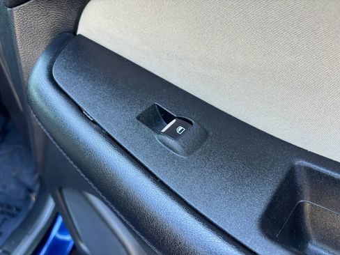 Used 2016 Ford Edge SE image 43