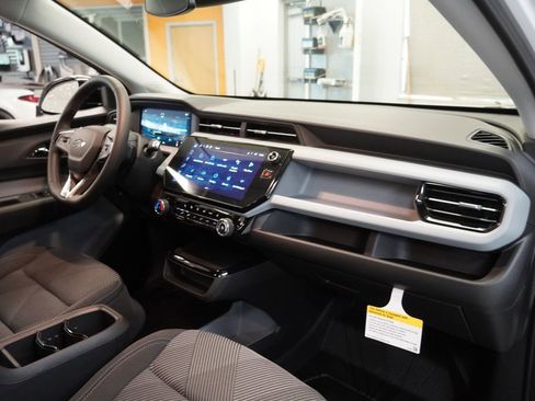 New 2027 Chevrolet Bolt LT w/ Comfort Package FWD image 33