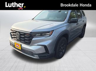 Used 2024 Honda Pilot TrailSport video 1