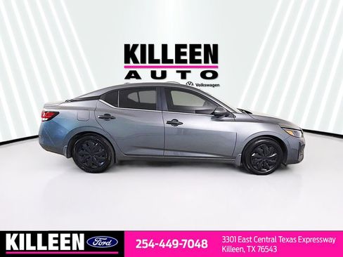 Used 2025 Nissan Sentra S image 9