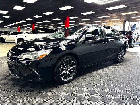 Used 2016 Toyota Camry XSE FWD image 8