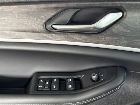 New 2026 Jeep Grand Cherokee Altitude AWD/4WD image 11