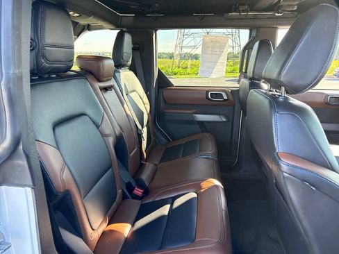 Used 2023 Ford Bronco Outer Banks AWD/4WD image 14