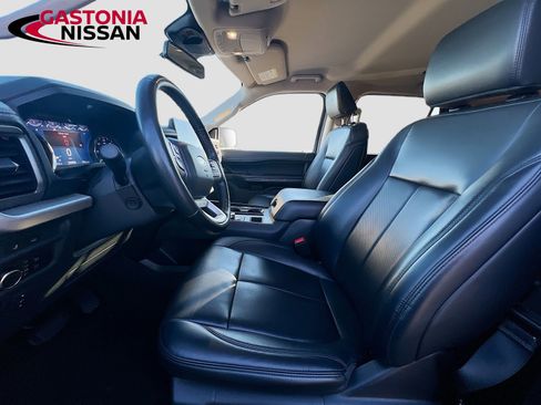 Used 2024 Ford Expedition Max XLT image 29