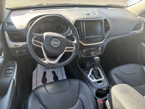Used 2017 Jeep Cherokee High Altitude w/ Luxury Group FWD image 9