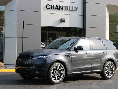 Used 2024 Land Rover Range Rover Sport SE AWD/4WD image 1