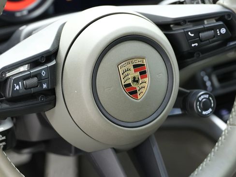 Used 2020 Porsche 911 Carrera 4S AWD/4WD image 28