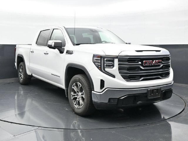 Used 2025 GMC Sierra 1500 SLT AWD/4WD image 4