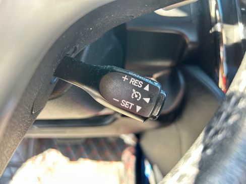 Used 2012 Toyota Camry SE FWD image 22