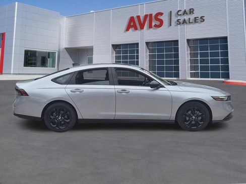 Used 2025 Honda Accord SE image 4