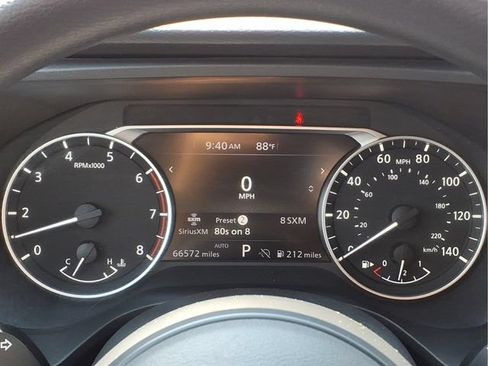 Used 2024 Nissan Rogue SV AWD/4WD image 11