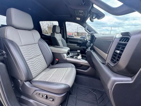 Used 2025 Chevrolet Silverado 1500 ZR2 w/ Technology Package image 16