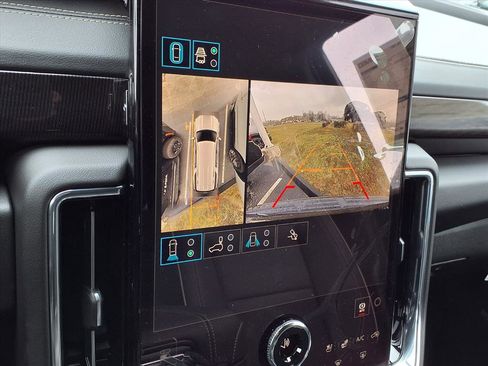 New 2026 GMC Yukon XL Elevation w/ Elevation Premium Package image 5