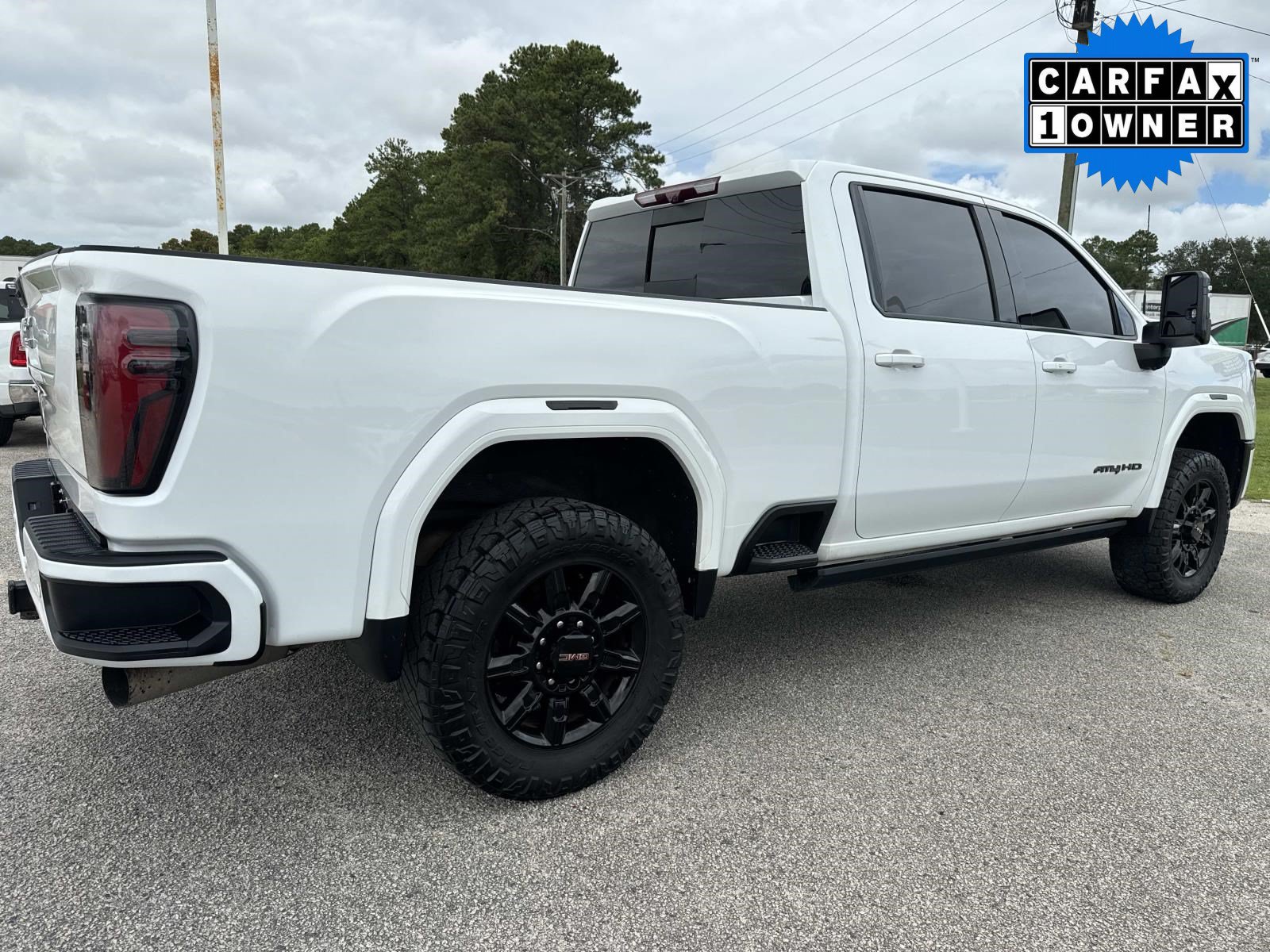 Used 2024 GMC Sierra 2500 AT4 w/ AT4 Premium Plus Package AWD/4WD image 4