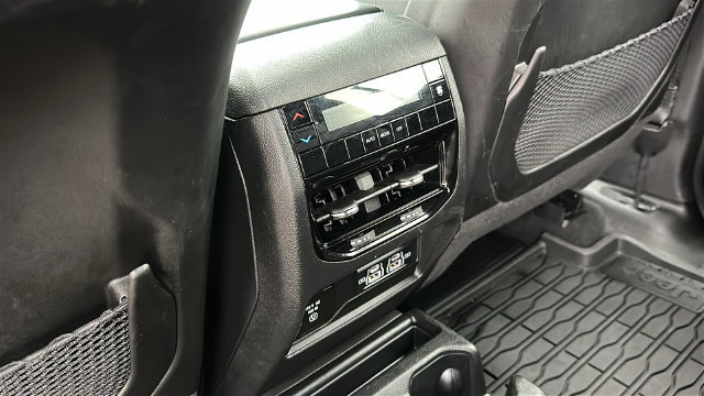 Used 2023 Jeep Grand Cherokee L Laredo AWD/4WD image 26