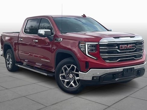 Certified 2026 GMC Sierra 1500 SLT image 4