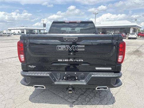 Used 2023 GMC Sierra 1500 Elevation w/ LPO, Elevation Black Package AWD/4WD image 5