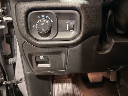 Used 2025 RAM 1500 Classic Warlock AWD/4WD image 14