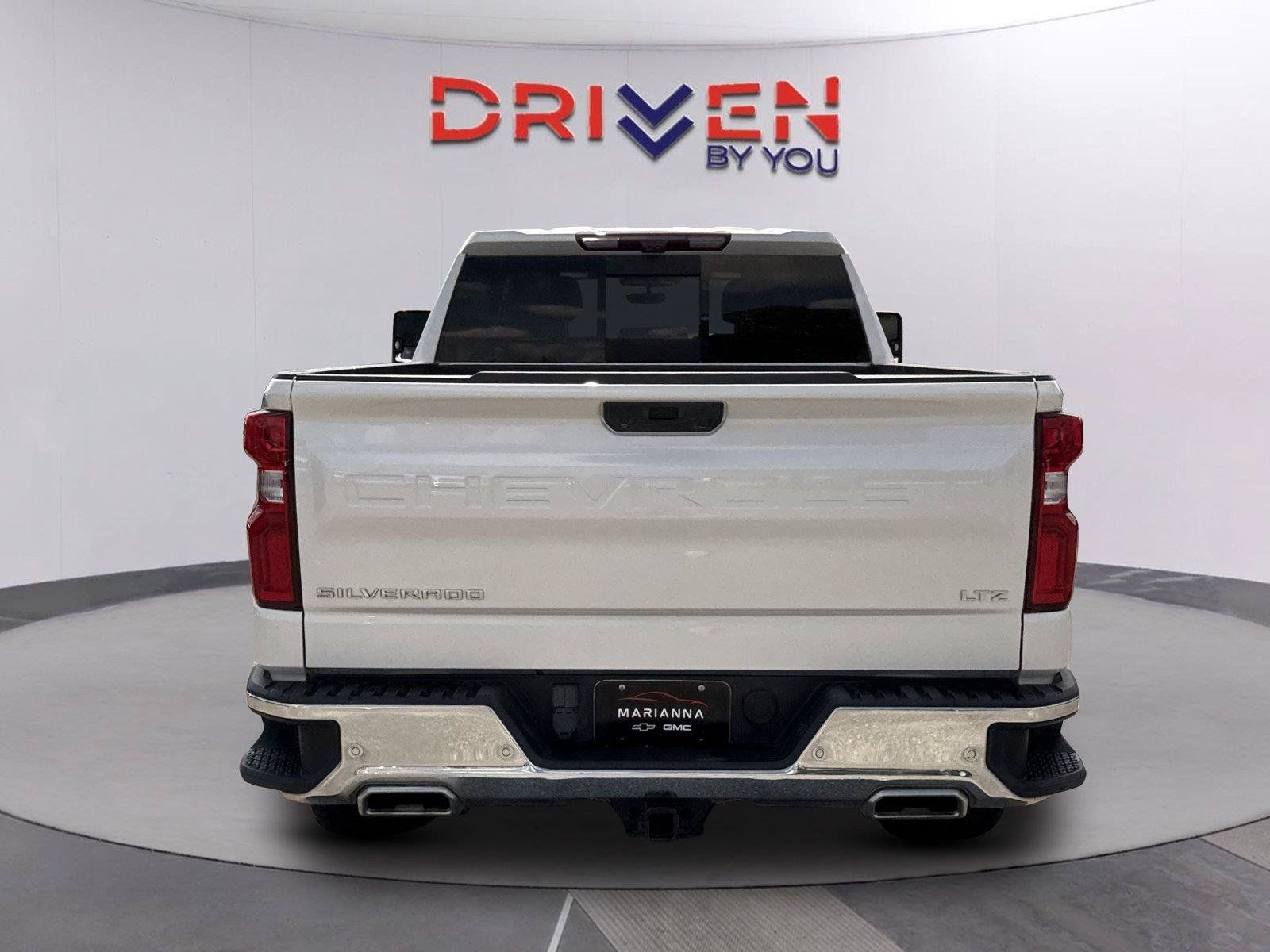 Used 2023 Chevrolet Silverado 1500 LTZ w/ Technology Package AWD/4WD image 5