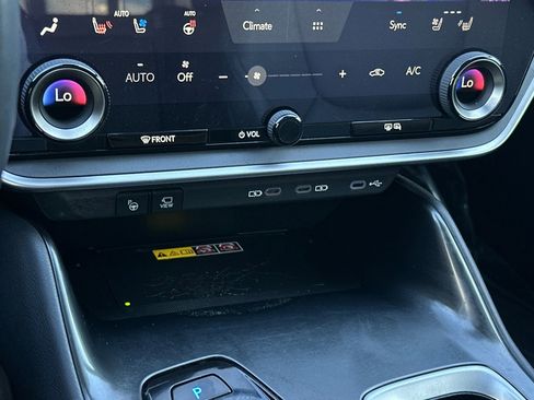 Certified 2023 Lexus RZ 450e Premium image 19